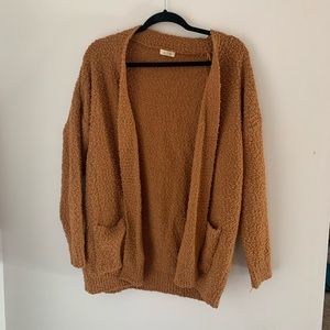 Debut popcorn sweater